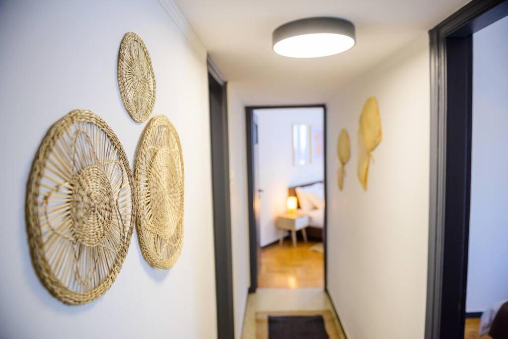 Boho Luxury 2 Bedroom Apartment, Acropolis Museum View เอเธนส์ ภายนอก รูปภาพ
