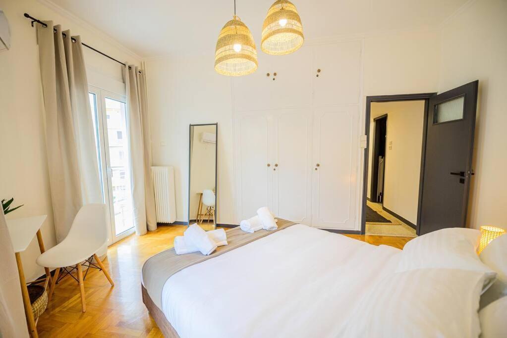 Boho Luxury 2 Bedroom Apartment, Acropolis Museum View เอเธนส์ ภายนอก รูปภาพ